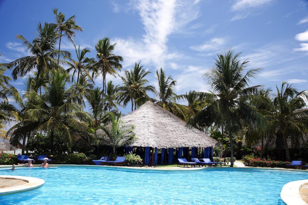 Breezes Beach Club And Spa Bwejuu Bagian luar foto