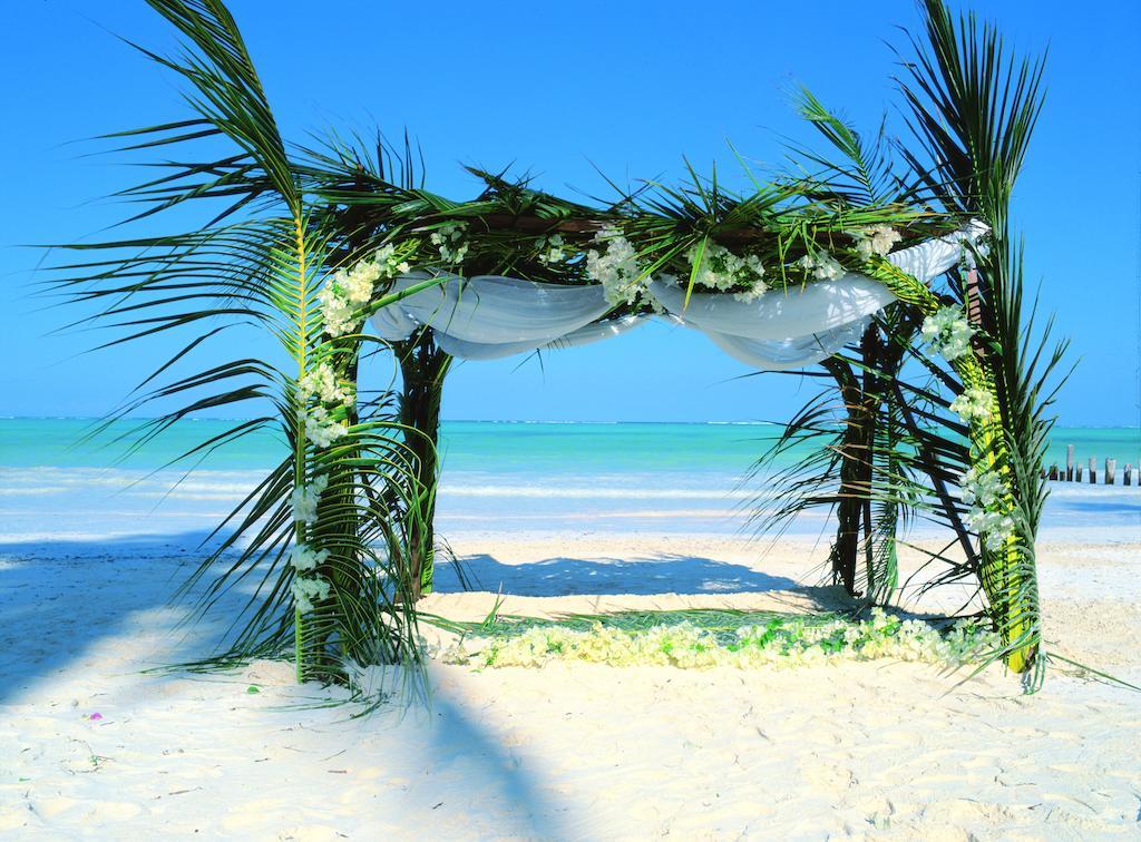 Breezes Beach Club And Spa Bwejuu Bagian luar foto