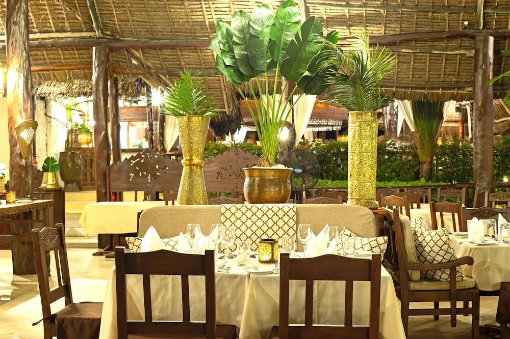Breezes Beach Club And Spa Bwejuu Bagian luar foto