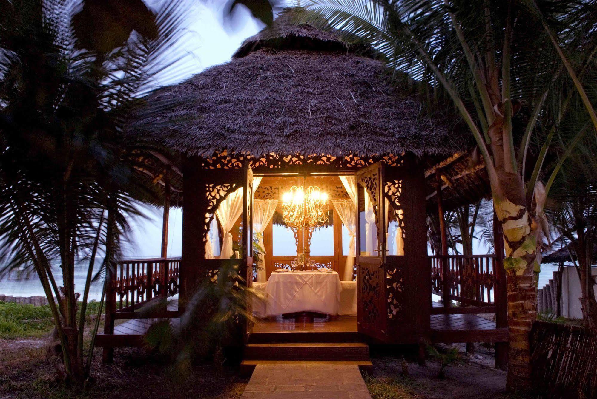 Breezes Beach Club And Spa Bwejuu Bagian luar foto