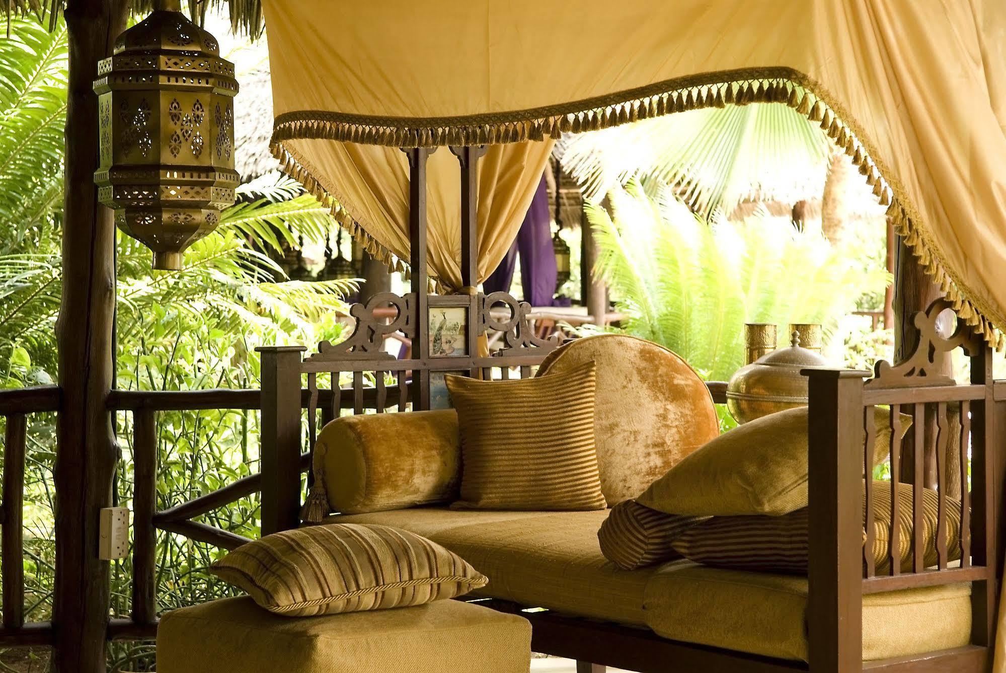 Breezes Beach Club And Spa Bwejuu Bagian luar foto